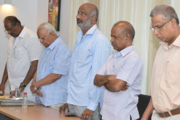 அரசியல் தீர்மானம் அவசியம்