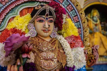 ஆடி வெள்ளிக்கிழமை சொல்லவேண்டிய சக்தி வாய்ந்த மந்திரம்