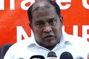 மூளையில்லா அரசாங்கத்தால் 5,000க்கும் மேற்பட்ட ஆசிரியர்கள் நாட்டை விட்டு வெளியேற்றம்