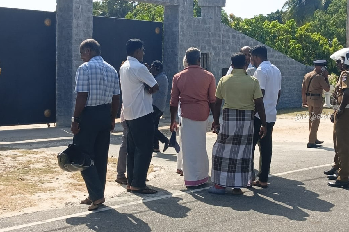 காணி அளவீட்டுக்கு எதிராக யாழ்.மருதங்கேணியில் போராட்டம் | Protest In Jaffna Against Land Survey காணி அளவீட்டுக்கு எதிராக யாழ்.மருதங்கேணியில் போராட்டம் | Protest In Jaffna Against Land Survey
