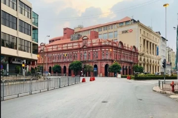 எரிபொருள் விலை அதிகரிப்பு வெறிச்சோடியது கொழும்பு