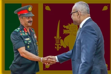 பரசூட் சாகசம் செய்த இராணுவ தளபதிக்கு பாராட்டு