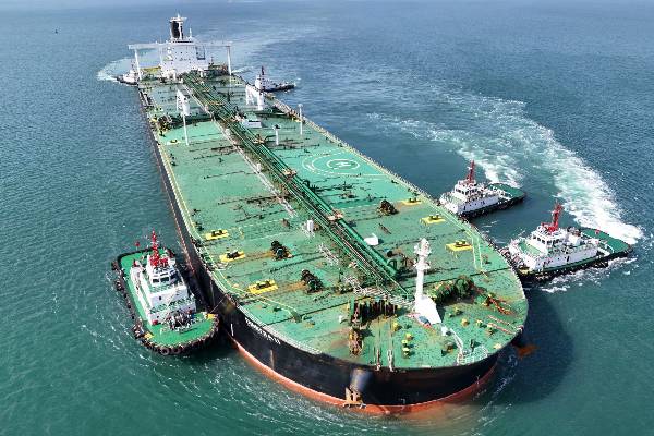 ஐரோப்பிய நாடுகளின் கண் முன்னே... எண்ணெய் கப்பல்களின் எண்ணிக்கையை அதிகரித்த ரஷ்யா | Europe Standoff Russia Shadow Fleet