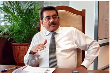 பலர் வேலை இழக்கும் அபாயம்! கைவிரித்த மத்திய வங்கியின் ஆளுநர்