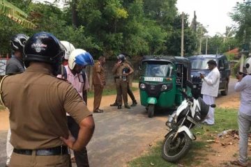 அதிகாலை கோர விபத்து! இளம் தம்பதி பலி