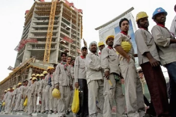 கஷ்டப்பட்டு சம்பாதிக்கும் டொலர்களை ஆட்சியாளர்கள் கொள்ளையிட அனுப்ப மாட்டோம்: வெளிநாட்டில் தொழில் புரியும் இலங்கையர்கள்