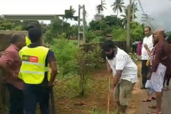 கோப்பாய் மாவீரர் துயிலுமில்லத்திற்கு அருகில் பதற்றம் VIDEO) | Argument With Soldiers While Difficult Work
