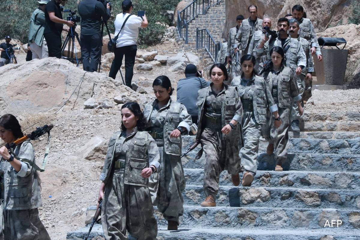 ஈரானில் ஆட்சி மாற்றத்திற்கு குர்திஷ் மக்களுக்கு ஆயுதமளிக்கும் அமெரிக்கா - முழு விவரம் | Cim Arming Kurdish To Regime Change In Iran