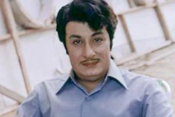 நடிகர் எம்.ஜி.ஆர் இறப்பதற்கு முன் கடைசியாக பார்த்த திரைப்படம்.. யார் நடித்த படம் தெரியுமா