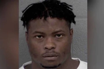 நடுராத்திரி 1.30 மணிக்கு வீட்டு கதவை உடைத்து உள்ளே புகுந்த இளைஞன்! தூங்கி கொண்டிருந்த பெண்ணுக்கு ஏற்பட்ட அதிர்ச்சி