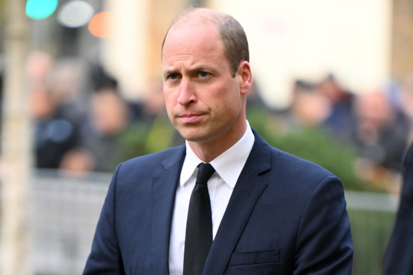 சர்ச்சையில் சிக்கிய இளவரசரின் பிள்ளைகளை மிரட்டினாரா வில்லியம்? அரண்மனை விளக்கம் | Palace Respond To William Threat Andrew Daughters சர்ச்சையில் சிக்கிய இளவரசரின் பிள்ளைகளை மிரட்டினாரா வில்லியம்? அரண்மனை விளக்கம் | Palace Respond To William Threat Andrew Daughters