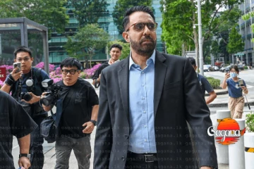 පාර්ලිමේන්තු කමිටුවකට දිවුරුම් දී අසත්‍ය තොරතුරු ලබා දුන් විපක්ෂ නායක ධුරයෙන් ඉවත් කෙරේ