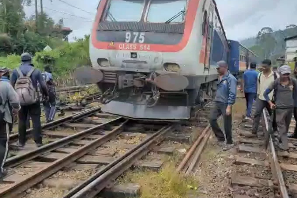 தடம்புரண்டது எல்ல ஒடிசி புகையிரதம் | Ella Odyssey Train Derailed தடம்புரண்டது எல்ல ஒடிசி புகையிரதம் | Ella Odyssey Train Derailed