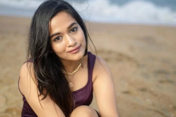 பாண்டியன் ஸ்டோர்ஸ் முல்லையா இது! கிளாமர் உடையில் எப்படி இருக்கிறார் பாருங்க