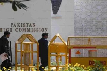 பாகிஸ்தான் அதிகாரியை 24 மணி நேரத்தில் வெளியேறுமாறு உத்தரவு