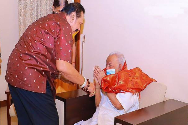 சம்பந்தனை திடீரென சந்தித்த மஹிந்த ராஜபக்ஷ (Photos) | Mahinda Rajapaksa Suddenly Met R Sambanthan
