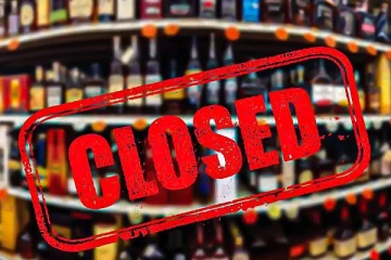 நாடளாவிய ரீதியில் அனைத்து மதுபானசாலைகளுக்கும் நாளை மறு தினம் பூட்டு