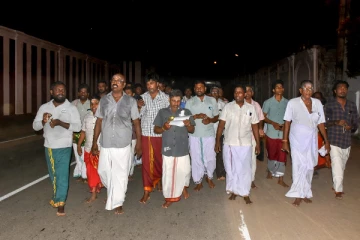 திருக்கோணேஸ்வர ஆலய நில ஆக்கிரமிப்பு: தடுப்பதற்காக அடியார்கள் எடுத்துள்ள முதற்கட்ட நடவடிக்கை (Photo)