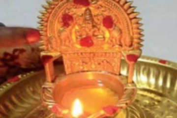 காமாட்சி விளைக்கை தினம் ஏற்றுவதால் வீட்டில் நடக்கும் அற்புத பலன்கள்
