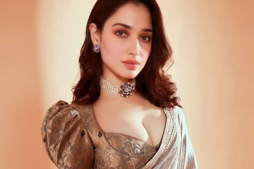 இணையத்தில் செம்ம ட்ரெண்ட் ஆகும் தமன்னாவின் தீபாவளி புடவை