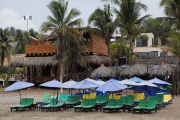 வெளிநாடொன்றில் காரில் சடலமாகக் கண்டெடுக்கப்பட்ட கனேடியர்