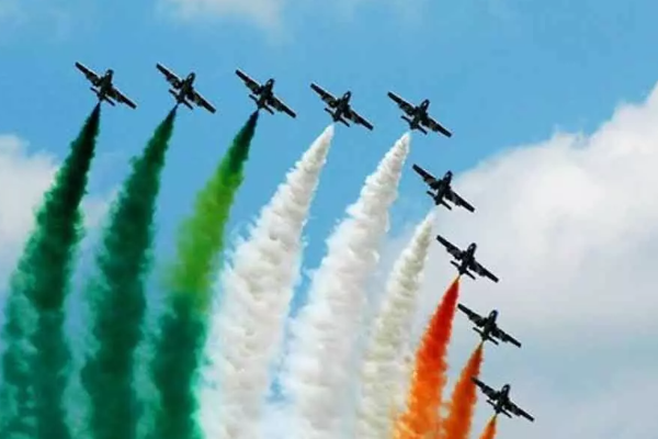 இந்திய குடியரசு தின விழா சாகசம் - 1270 கிலோ கோழி இறைச்சிகளை வீசுவது ஏன்? | 1270 Kg Chicken To Use In India Republic Day Delhi