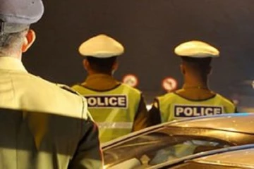 மோட்டார் சைக்கிள் கொள்ளை: மூவர் கைது