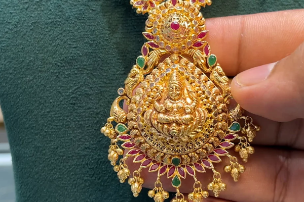 இலங்கையில் 10ஆயிரம் ரூபாவால் குறைந்த தங்கம் விலை! நகைப்பிரியர்கள் மகிழ்ச்சி | Gold Price In Sri Lanka Has Decreased December 30 இலங்கையில் 10ஆயிரம் ரூபாவால் குறைந்த தங்கம் விலை! நகைப்பிரியர்கள் மகிழ்ச்சி | Gold Price In Sri Lanka Has Decreased December 30