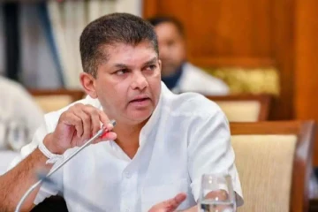 ලොහාන් කෝපවී හදිසියේ තීරණයක් ගන්නා බව අගමැතිට දන්වයි..