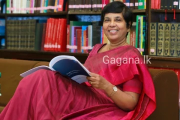 පොදුජන පෙරමුණේ පාර්ලිමේන්තු මන්ත්‍රී වෛද්‍ය සුදර්ශනී ප්‍රනාන්දුපුල්ලේ සජිත් ලඟට යයි..