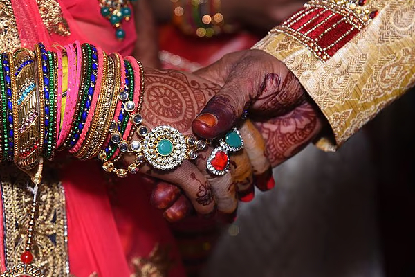 மனைவியுடன் அப்பாவுக்கு தகாத உறவு - மரணத்திற்கு முன் இளைஞர் வெளியிட்ட ஷாக் வீடியோ! | Father Affair With Sons Wife Punjab