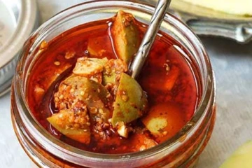 ஊறுகாய் அதிகம் சாப்பிடுவதனால் இந்த பக்கவிளைவுகள் ஏற்படுமாம்! உஷாரா இருங்க