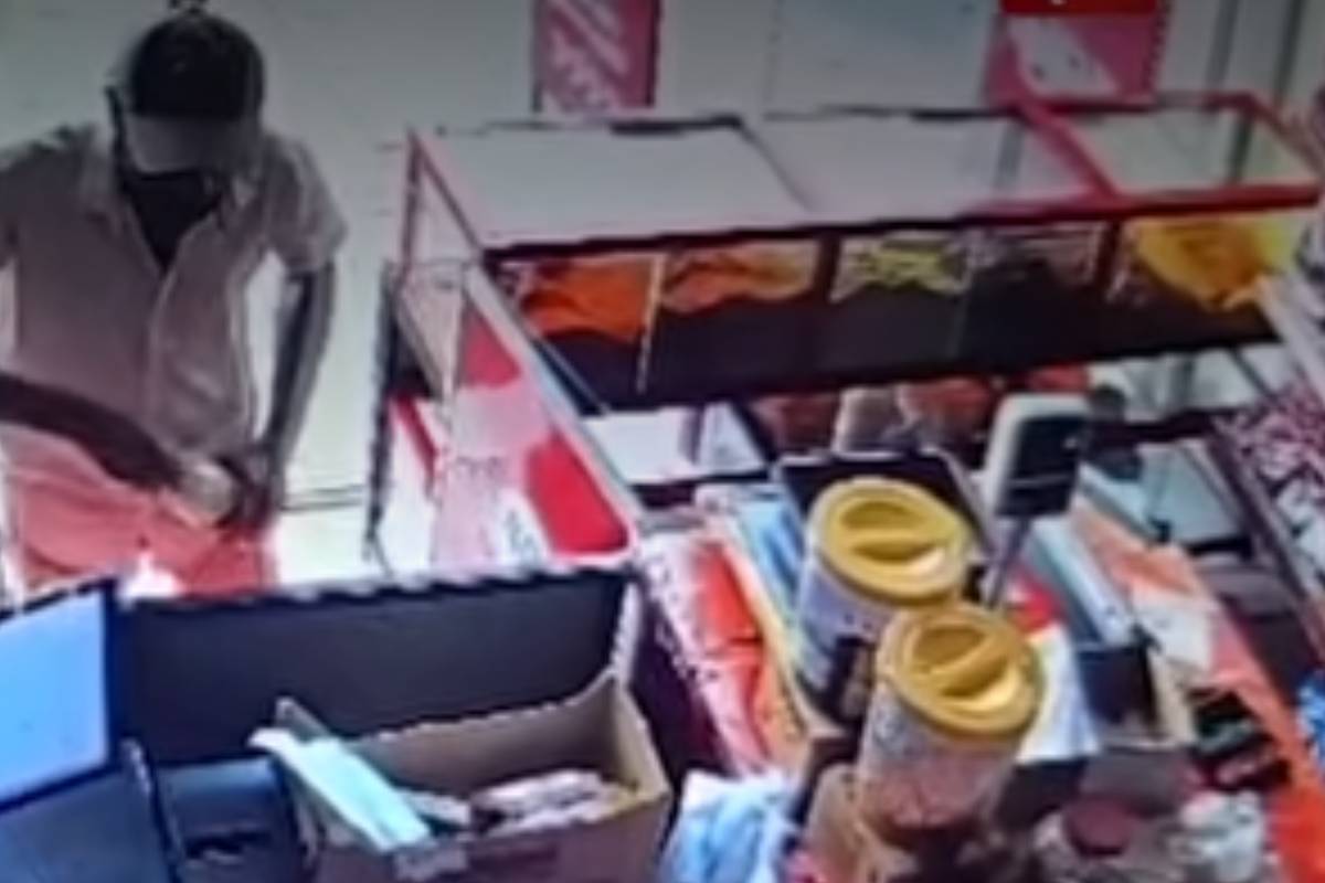 மனைவியை தீவைத்து கொளுத்தி பரபரப்பை ஏற்படுத்திய கணவன் - பொலிஸாரிடம் வழங்கிய வாக்குமூலம் | Husband Who Poured Petrol On His Wife And Fire