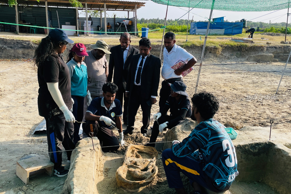 செம்மணியில் குழந்தை மற்றும் சிறுவர் ஒருவரின் என்பு கூடுகள் மீட்பு | Bones Of A Child And A Boy Recovered Semmani Today செம்மணியில் குழந்தை மற்றும் சிறுவர் ஒருவரின் என்பு கூடுகள் மீட்பு | Bones Of A Child And A Boy Recovered Semmani Today