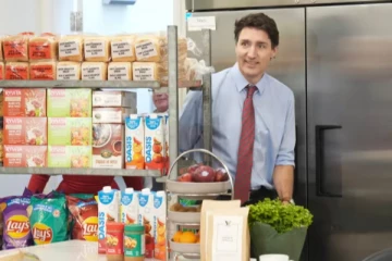 கனடிய மக்களுக்கு அரசாங்கம் அனுப்பி வைக்கும் காசோலை