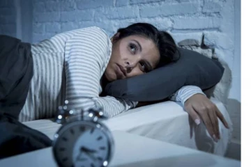 தூக்கம் வராமல் படுக்கையில் புரளுகிறீர்களா? படுத்தவுடனே நிம்மதியாக தூங்க எளிதான பாட்டி வைத்தியம்