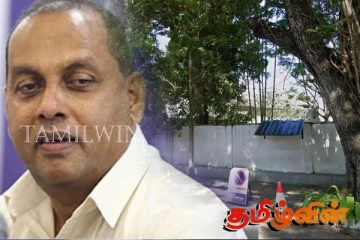 கொழும்பிலுள்ள வீட்டிலிருந்து வெளியேறினார் முன்னாள் அமைச்சர்