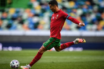 உலகக் கோப்பை கால்பந்துப் போட்டியில் புதிய சாதனை படைத்த ரொனால்டோ!