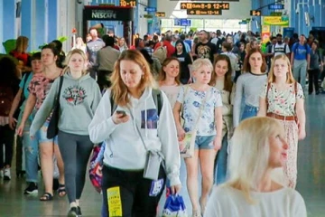 ජූලි මාසයේ සංචාරක පැමිණීම ලක්ෂ 2 ඉක්මවයි