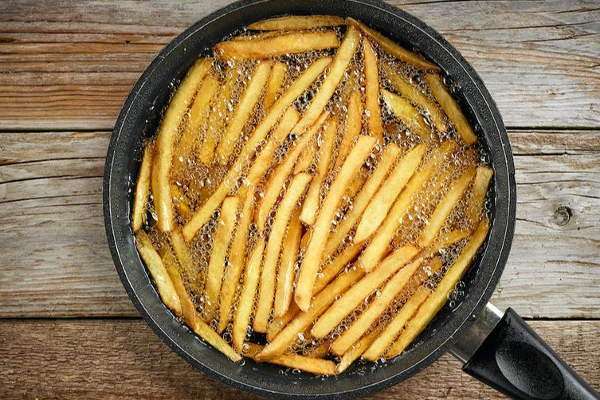 காலையில் வெறும் வயிற்றில் இந்த உணவுகளை மட்டும் சாப்பிடாதீங்க... ஆபத்தை ஏற்படுத்துமாம் | 5 Things In Empty Stomach It Create Health Issues