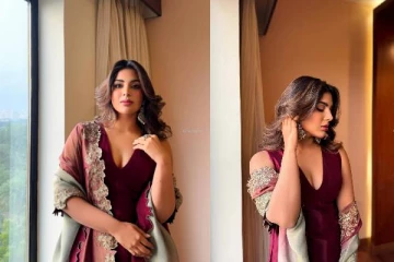 தனுஷின் வாத்தி பட நடிகையின் லேட்டஸ்ட் அழகிய ஸ்டில்கள்