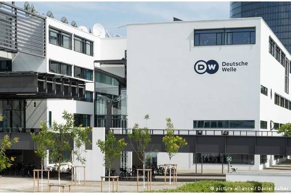 russia outlaws german