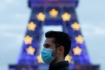 பிரான்சில் நாளை முதல் கட்டுப்பாடுகள் தளர்வு: 4-வது டோஸ் தடுப்பூசி அறிவிப்பு