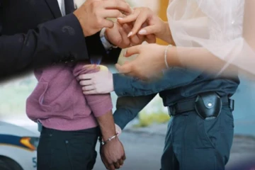 අනියම් සුව සොයා ගිය බිරිදට හා පෙම්වතාට සැමියෙකු දුන් බිහිසුණු දඩුවම..