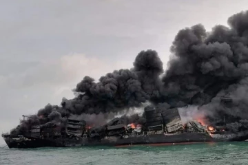 எம்.வி எக்ஸ்பிரஸ் பேர்ள் கப்பலினால் ஏற்பட்டுள்ள ஆபத்து! விடுக்கப்பட்டுள்ள எச்சரிச்கை