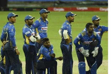 டி20 உலகக்கோப்பை! இன்றைய போட்டியில் கையில் கருப்பு பேட்ஜ் அணிந்து விளையாடும் இலங்கை வீரர்கள்... காரணம் இதுதான்