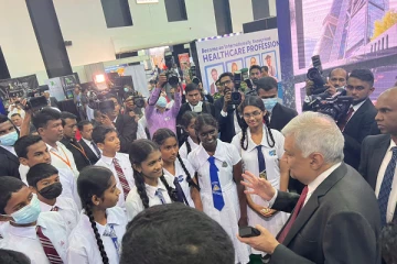 யாழ். பாடசாலை மாணவர்களுடன் ஜனாதிபதி கலந்துரையாடல் (Photos)