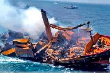 எக்ஸ்-பிரஸ் பேர்ல் கப்பல் தீ விபத்து; குற்றப்பத்திரிகைகள் தாக்கல்