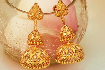 மலையேறும் தங்க விலை; 1 கிராம் இவ்வளவா? உறைந்த நகைப்பிரியர்கள்!