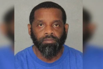 மனைவிக்கு பிறந்த 13 வயது மகனிடம் அத்துமீறிய நபர்! இருவருக்கும் பிறந்த மற்றொரு மகன்.. தலைசுற்றவைக்கும் அதிர்ச்சி பின்னணி